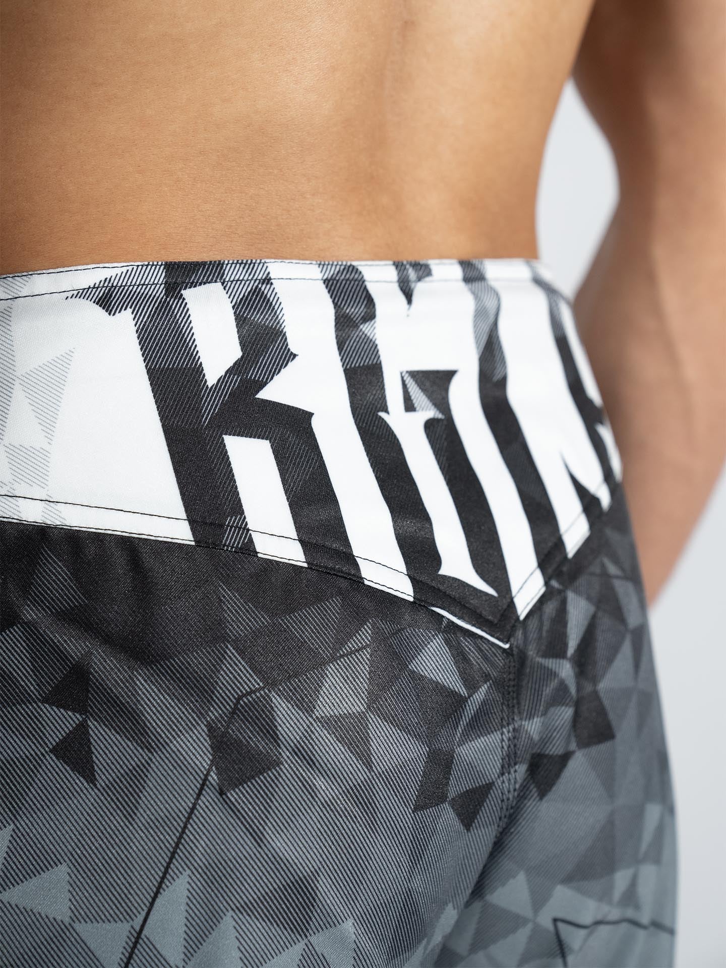 RINGLIFE MMA Shorts - Transition schwarz-weiss