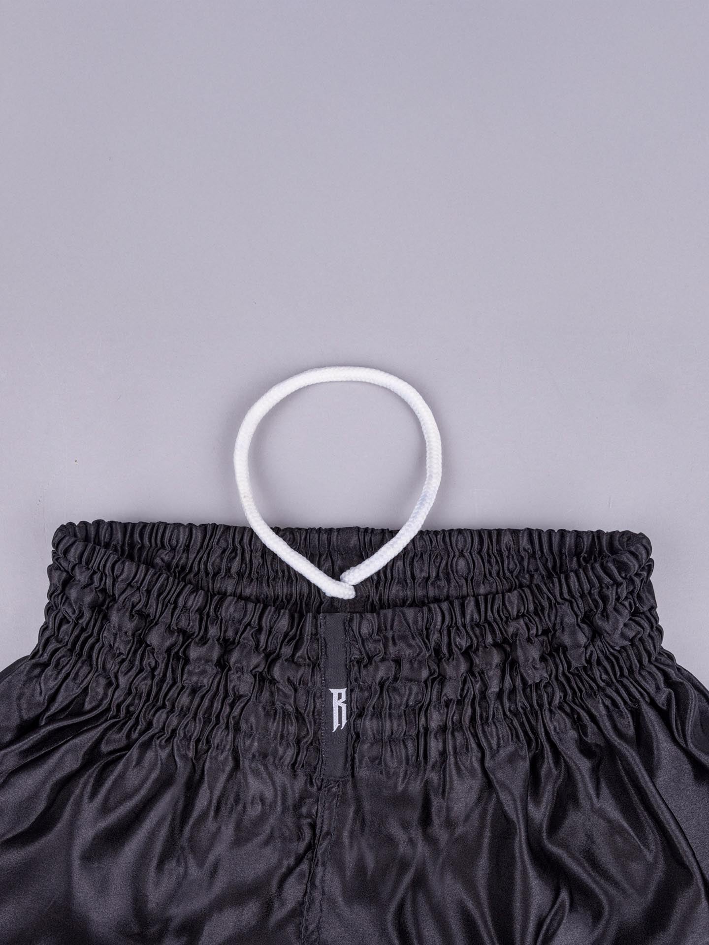 RINGLIFE Muay Thai Shorts, Core, schwarz