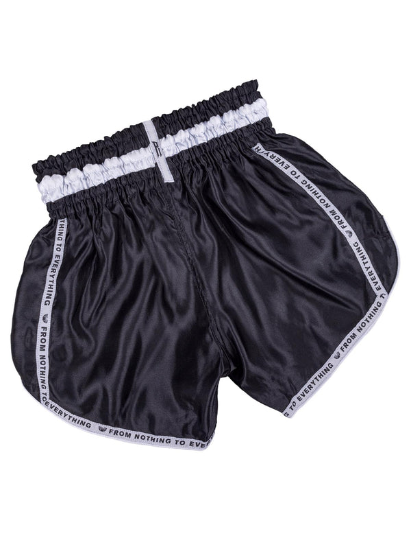 RINGLIFE Muay Thai Shorts, Label, schwarz