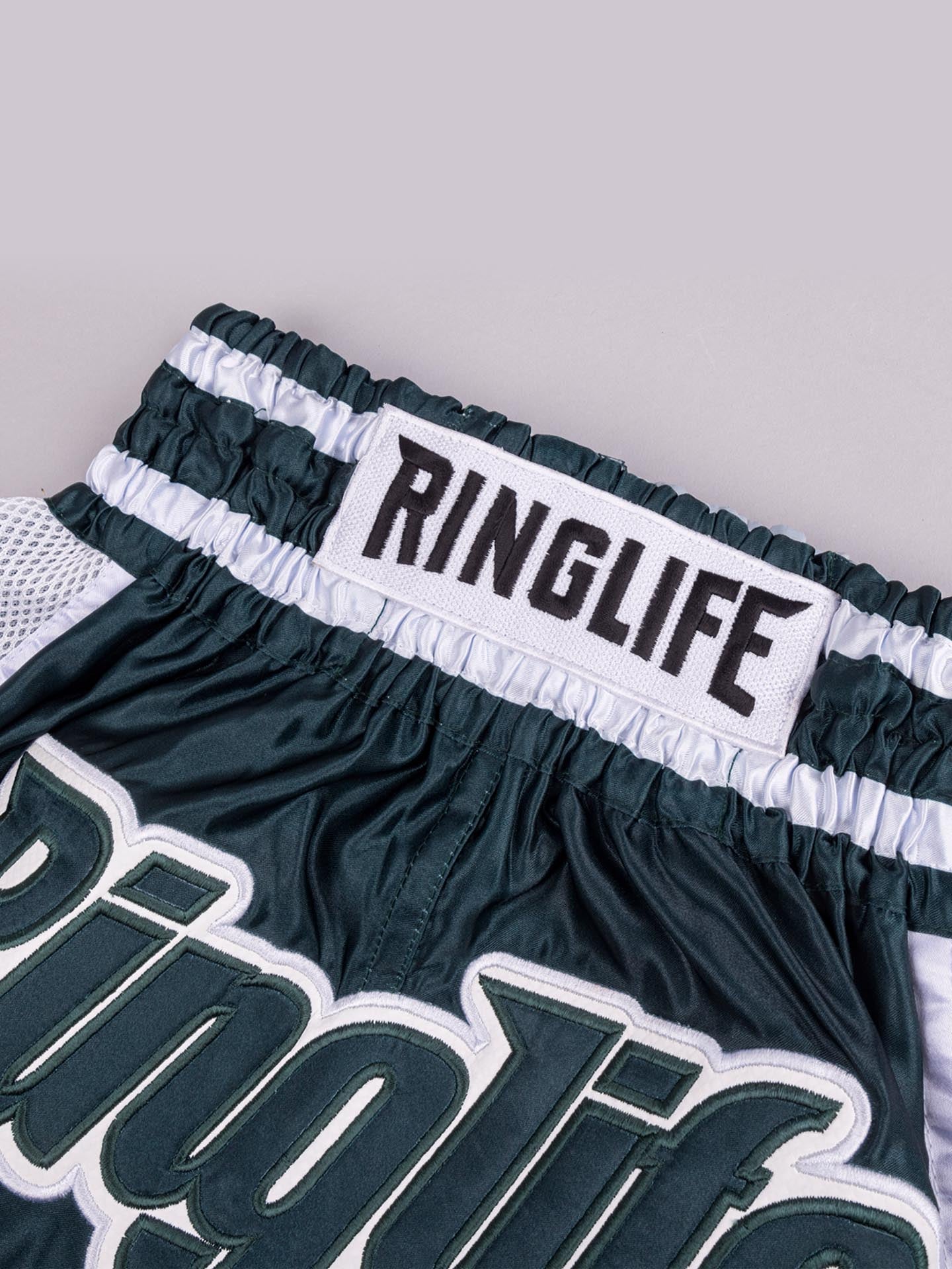 RINGLIFE Muay Thai Shorts, Represent, grün-weiß