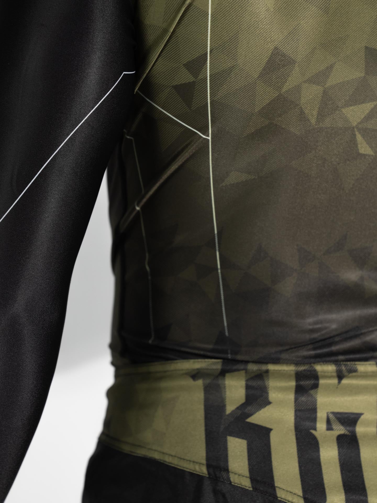 RINGLIFE Rashguard L/S - Transition schwarz-grün