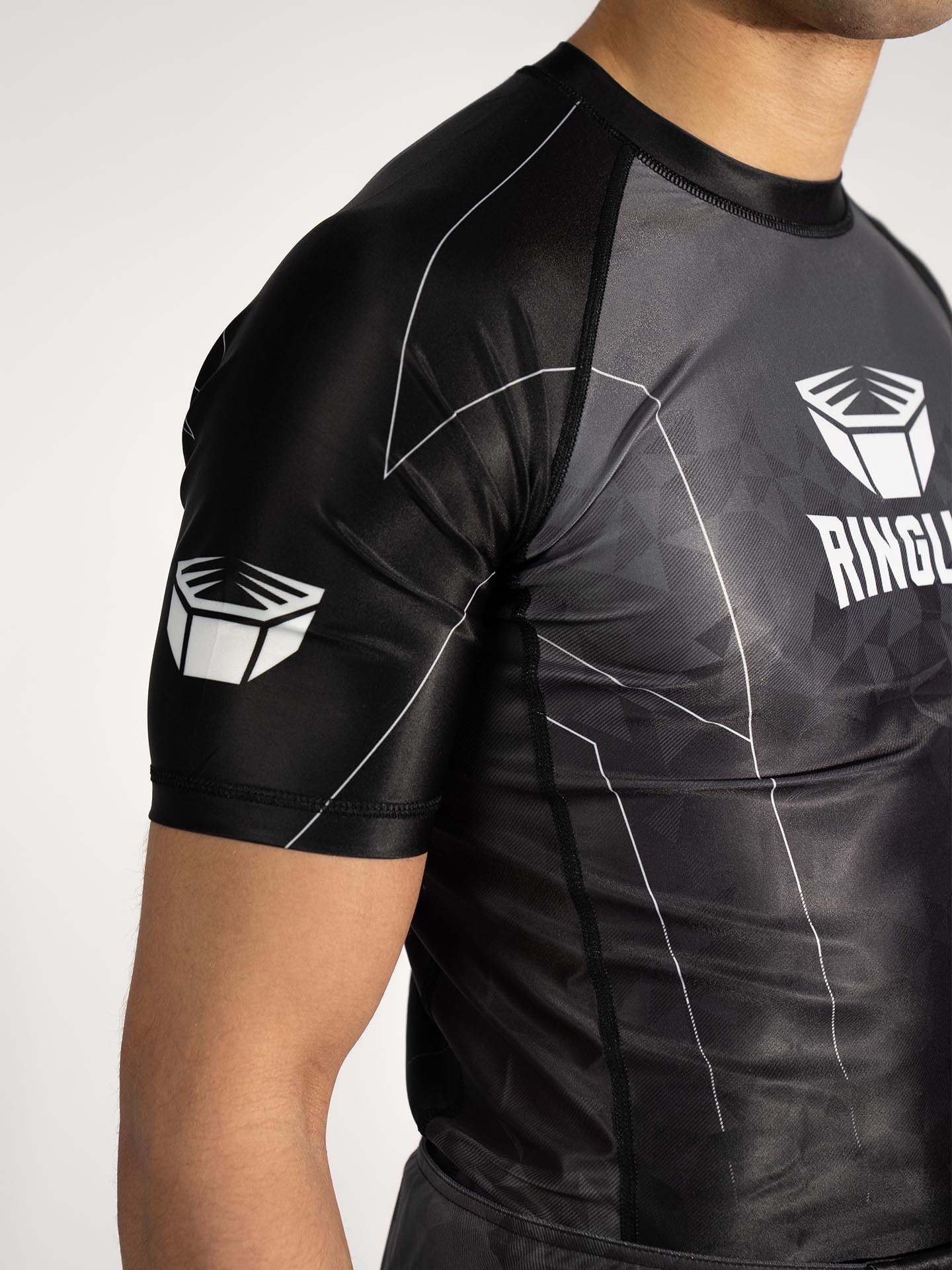 RINGLIFE Rashguard S/S - Transition schwarz-grau