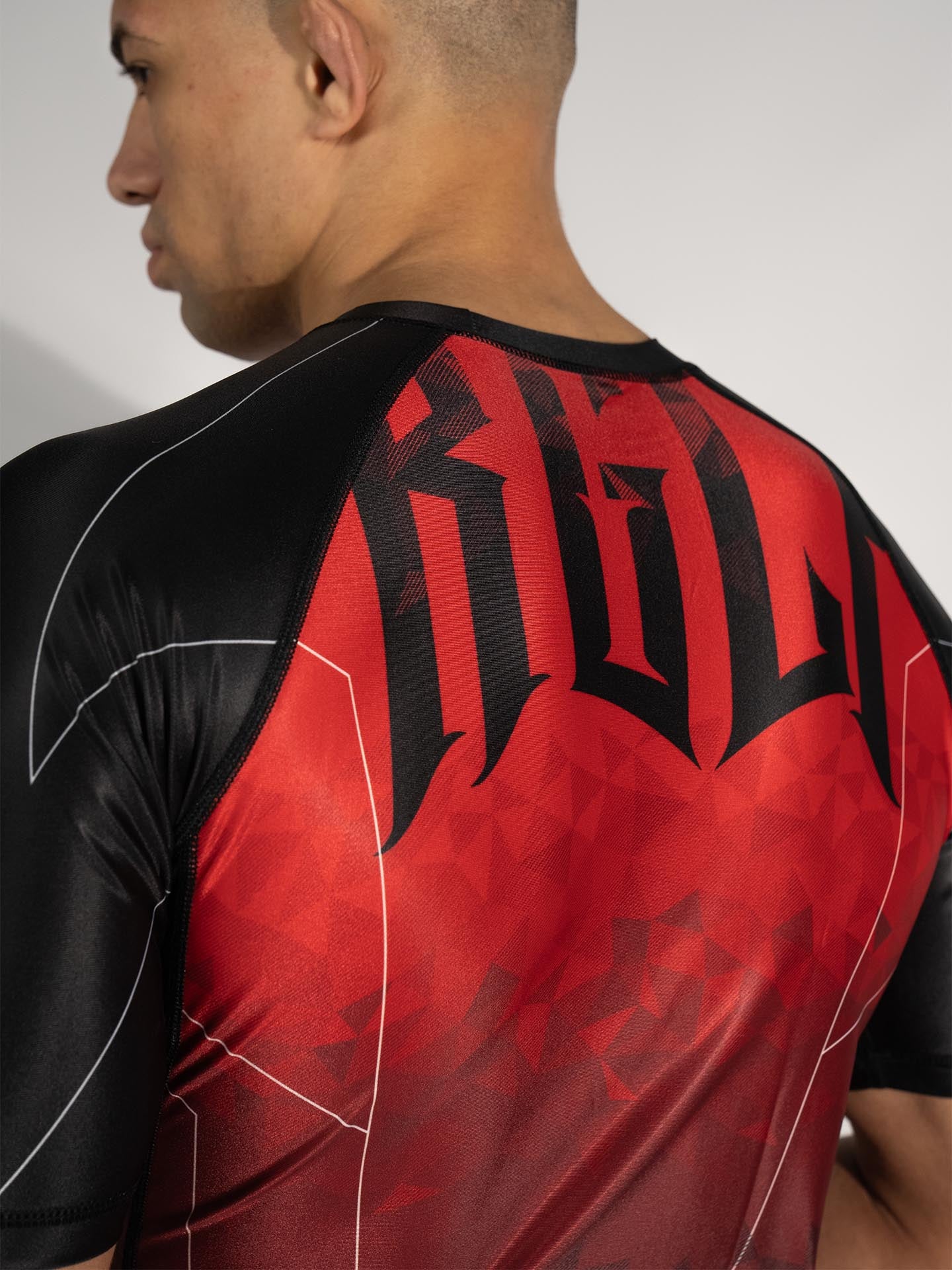 RINGLIFE Rashguard S/S - Transition schwarz-rot
