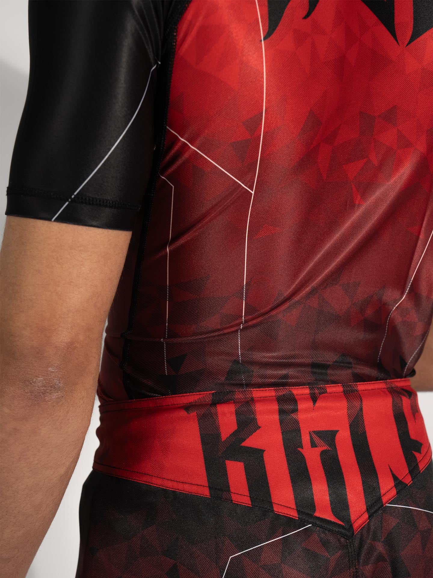 RINGLIFE Rashguard S/S - Transition schwarz-rot