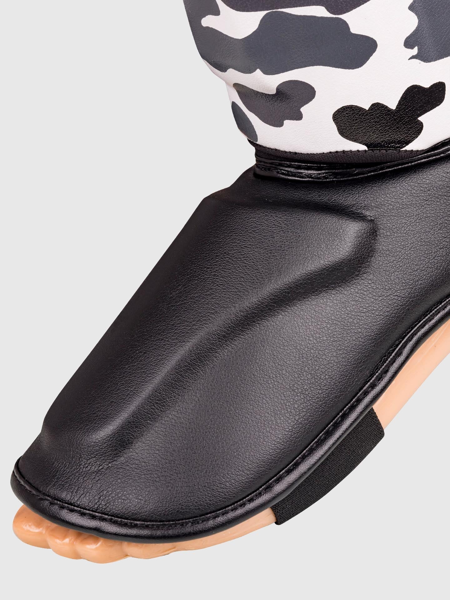 RINGLIFE Schienbeinschoner, Unit, schwarz-camo