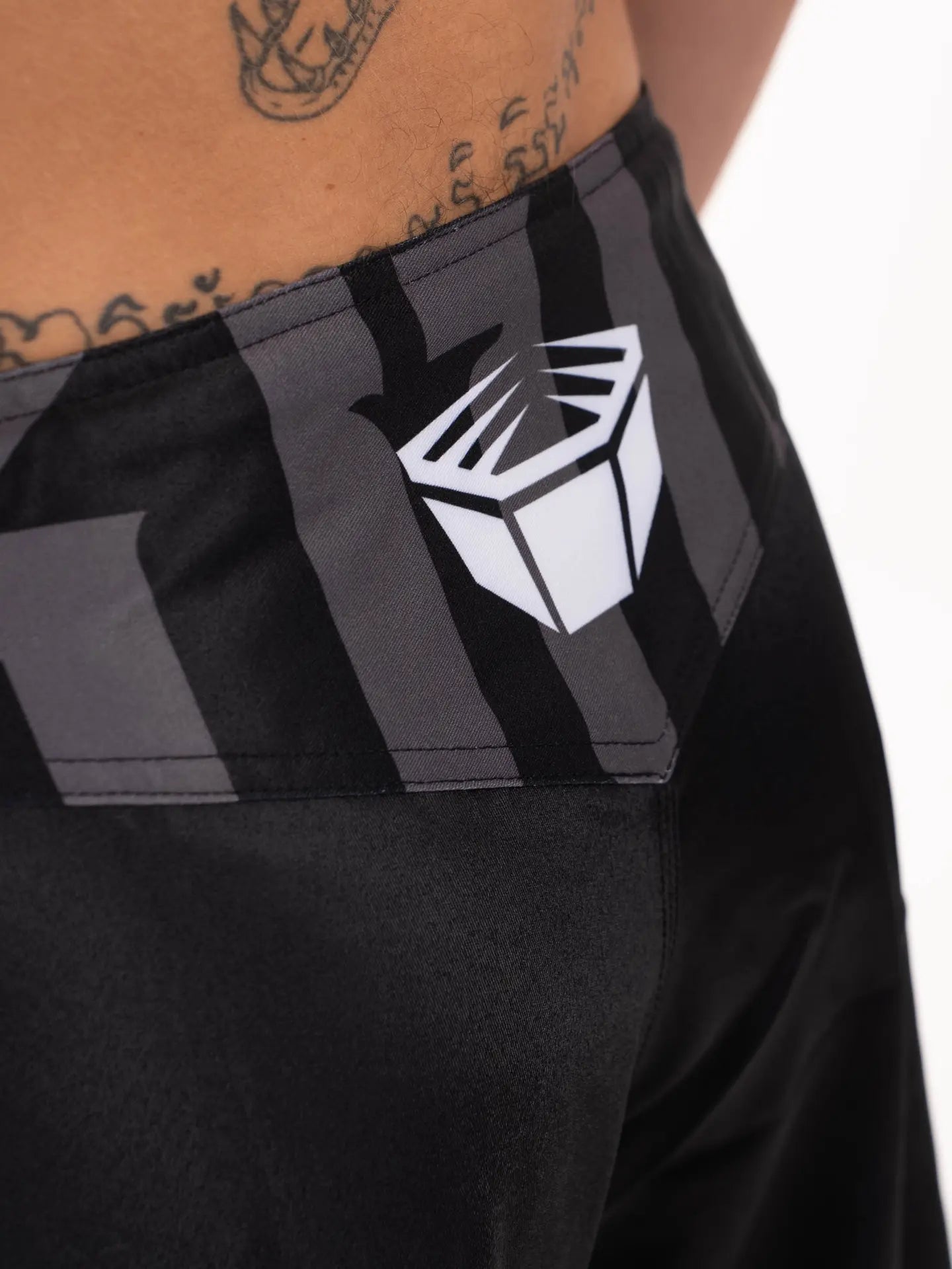 RINGLIFE MMA Fight Shorts, Origin, schwarz
